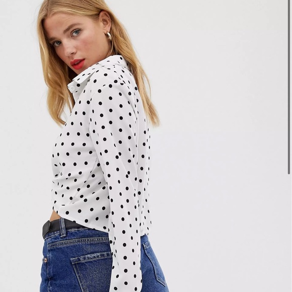 QED London tie front shirt in polka dot - Picture 2 of 4